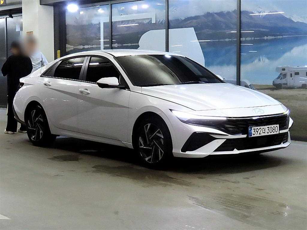 HYUNDAI Avante 2025 — Zona Franca Iquique