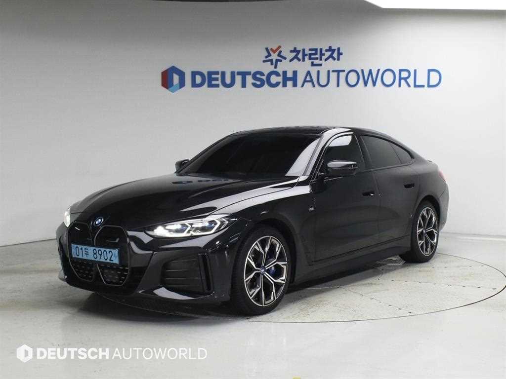 BMW i4 2023 — Zona Franca Iquique