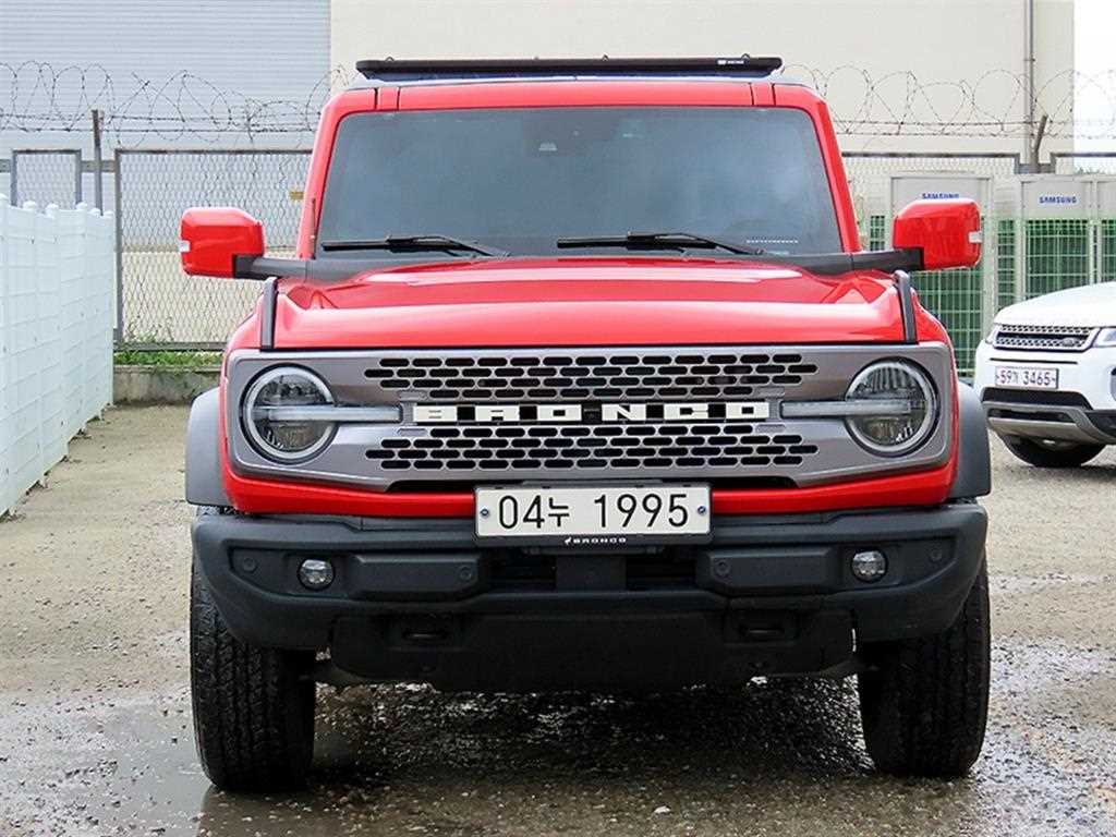 Ford Bronco 6th generation 2.7 Outer Ba