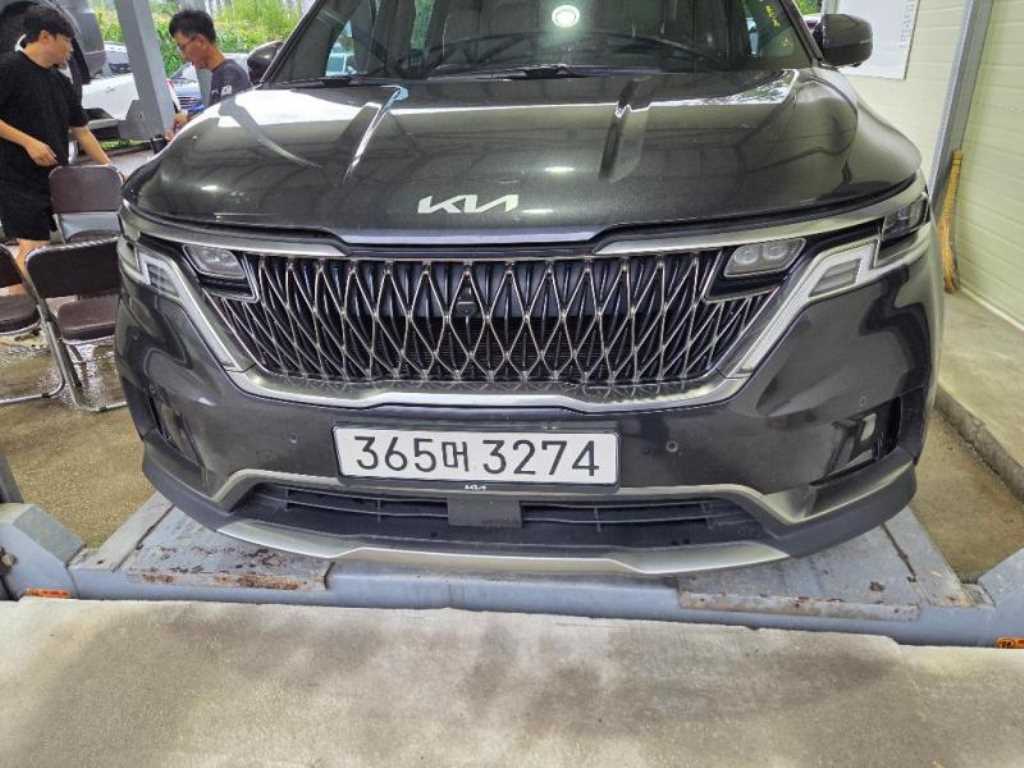 KIA Carnival 2022 — Zona Franca Iquique