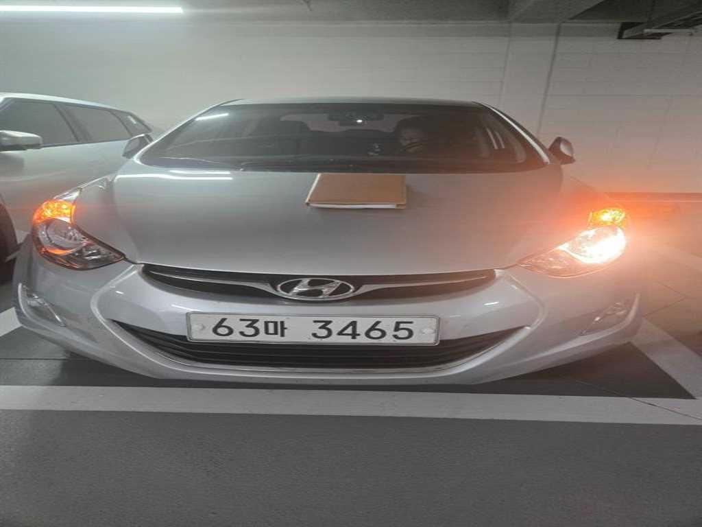 HYUNDAI Avante 2013 — Zona Franca Iquique