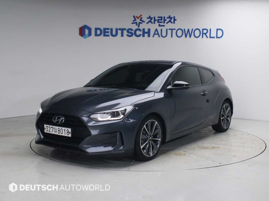 HYUNDAI Veloster