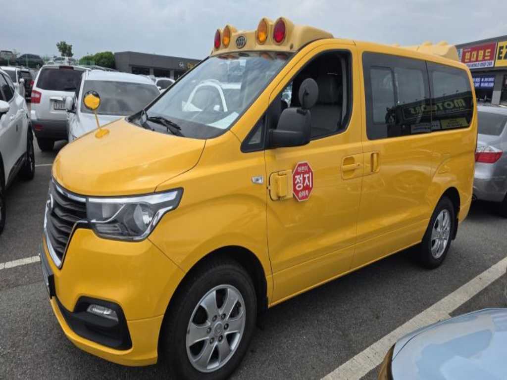 HYUNDAI Starex 2018 — Zona Franca Iquique