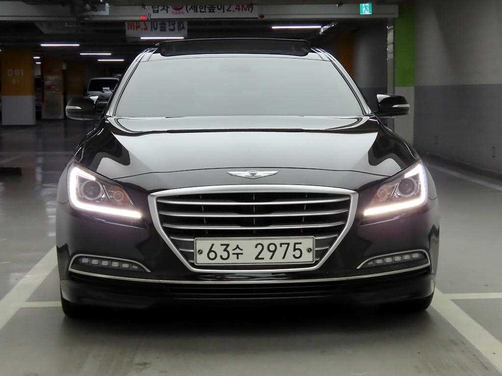 HYUNDAI Genesis