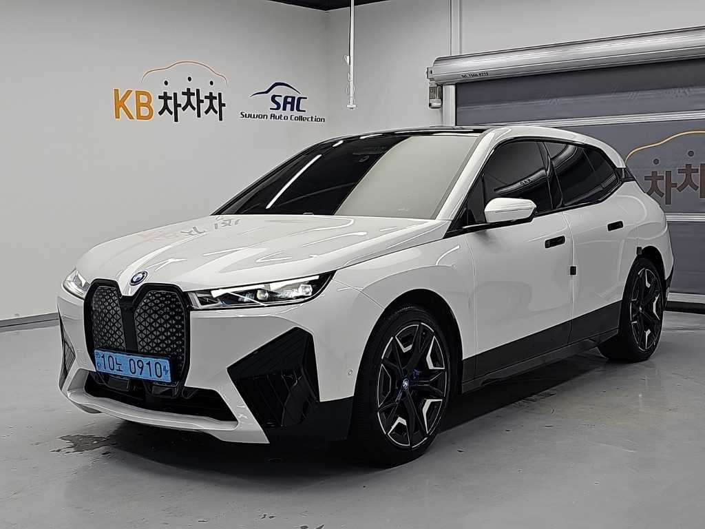 BMW iX