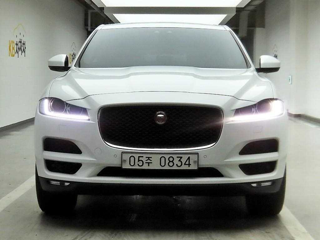 Jaguar F-PACE