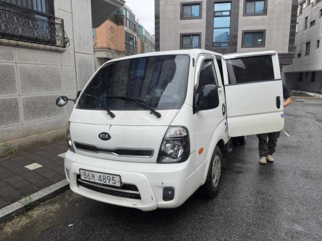 Small Truck Cargo (small)