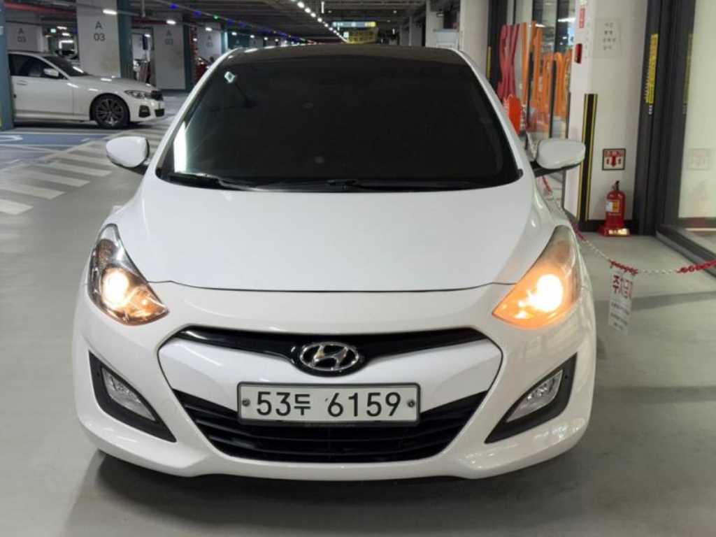 HYUNDAI i30