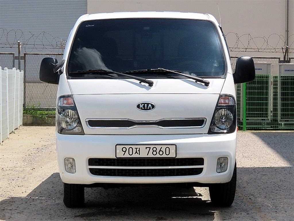 Small Truck Cargo (small) 2012 — Zona Franca Iquique