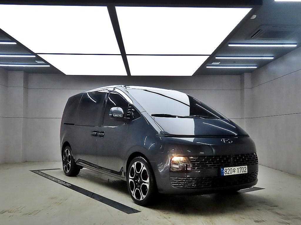 HYUNDAI Staria 2022 — Zona Franca Iquique