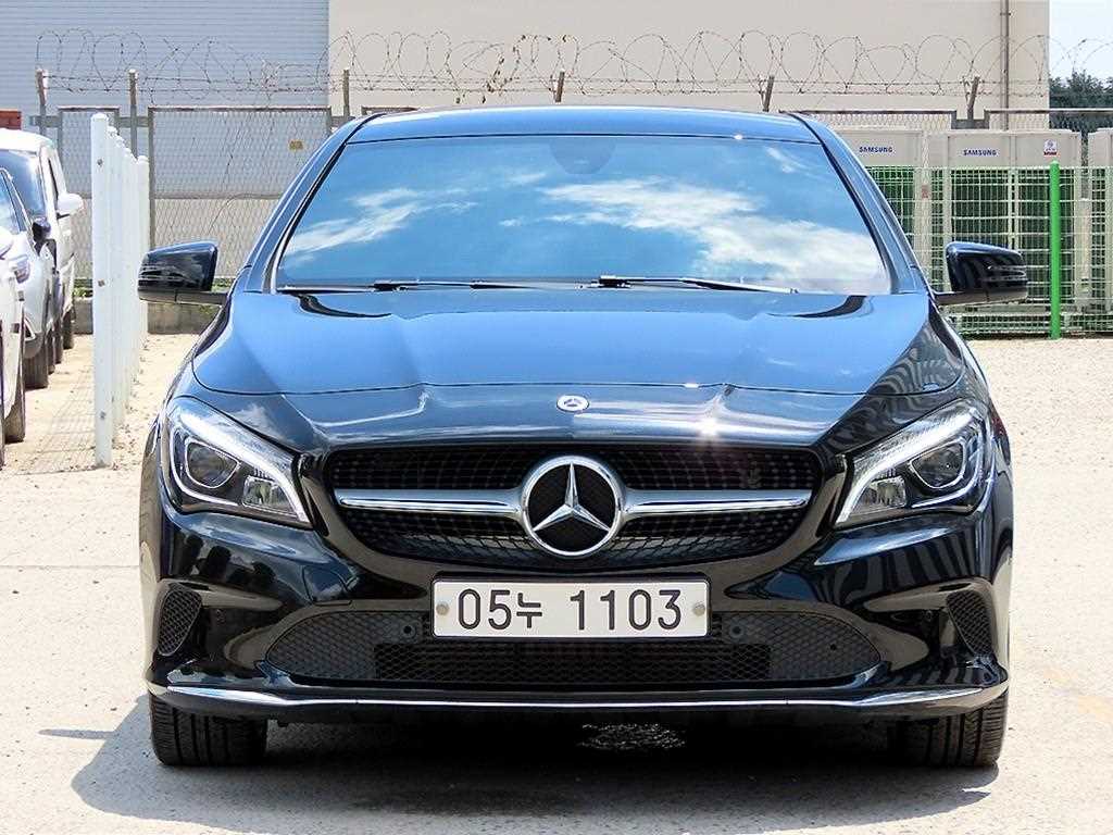 Mercedes Benz CLA Class
