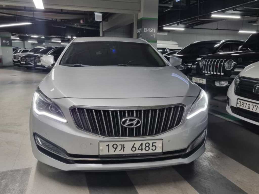 HYUNDAI Aslan