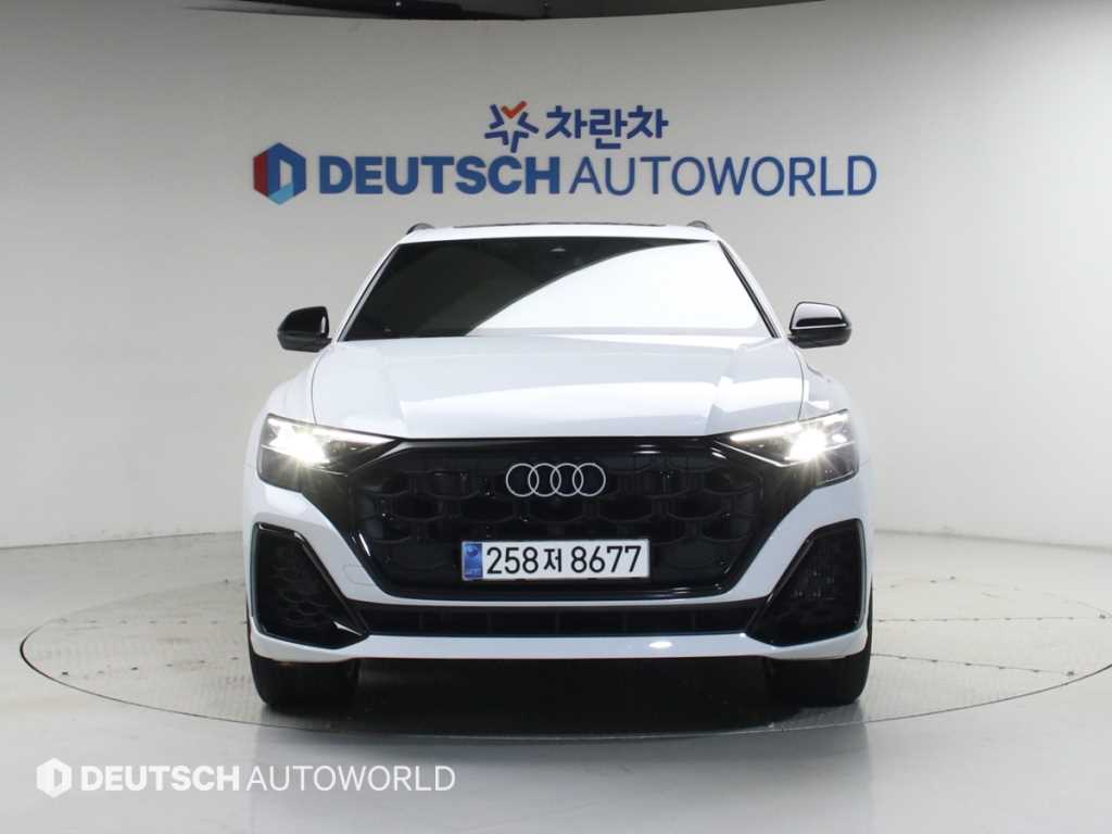Audi Q8