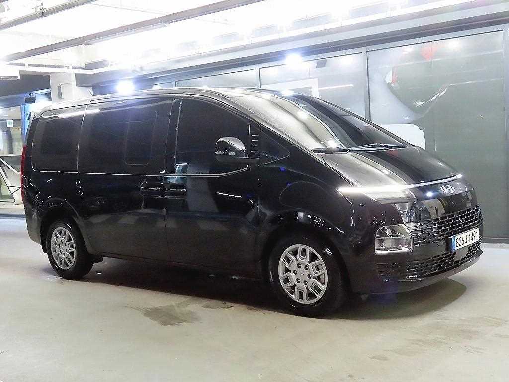 HYUNDAI Staria 2022 — Zona Franca Iquique