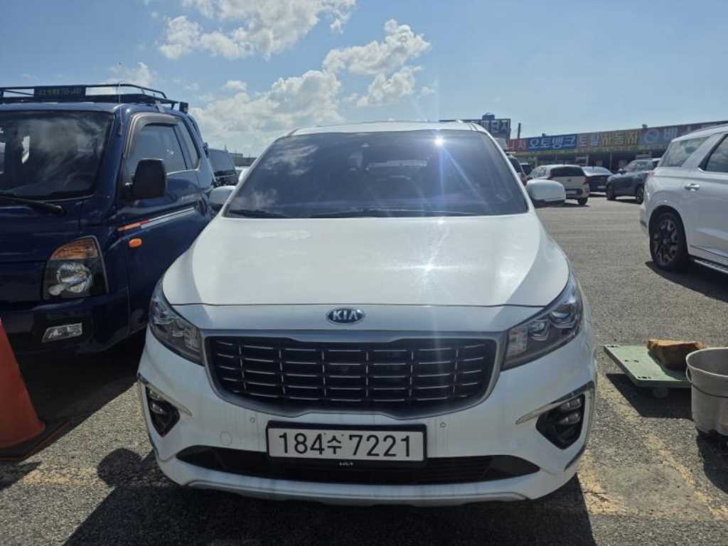 KIA Carnival 2019 — Zona Franca Iquique