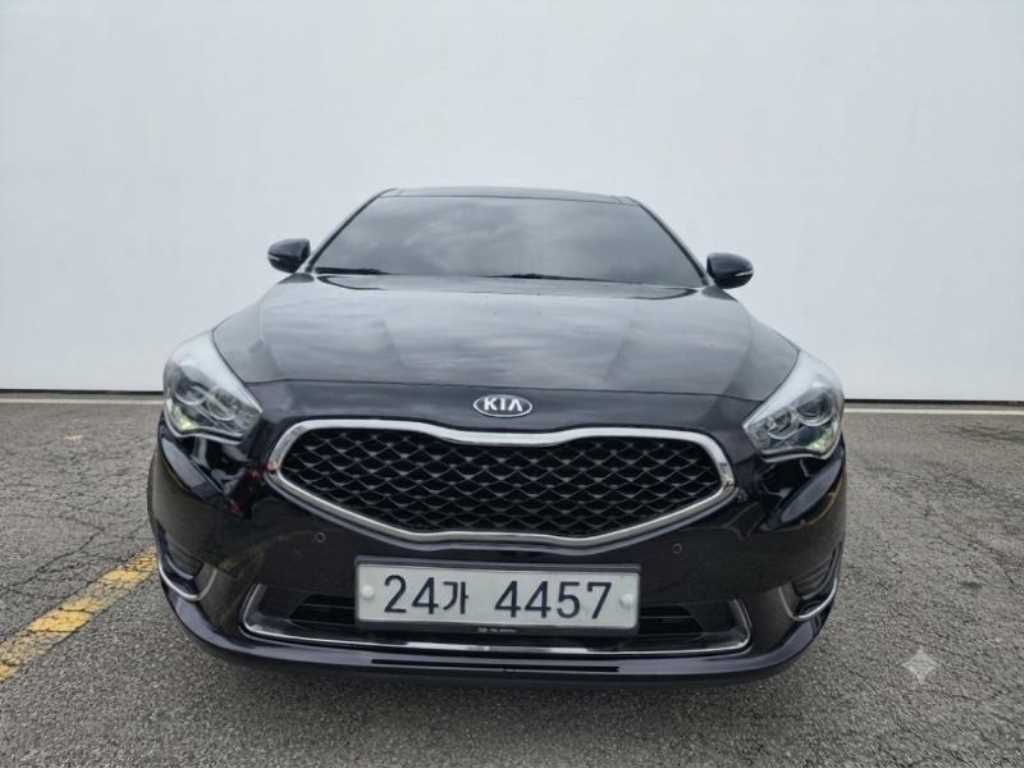 KIA K7 2013 — Zona Franca Iquique