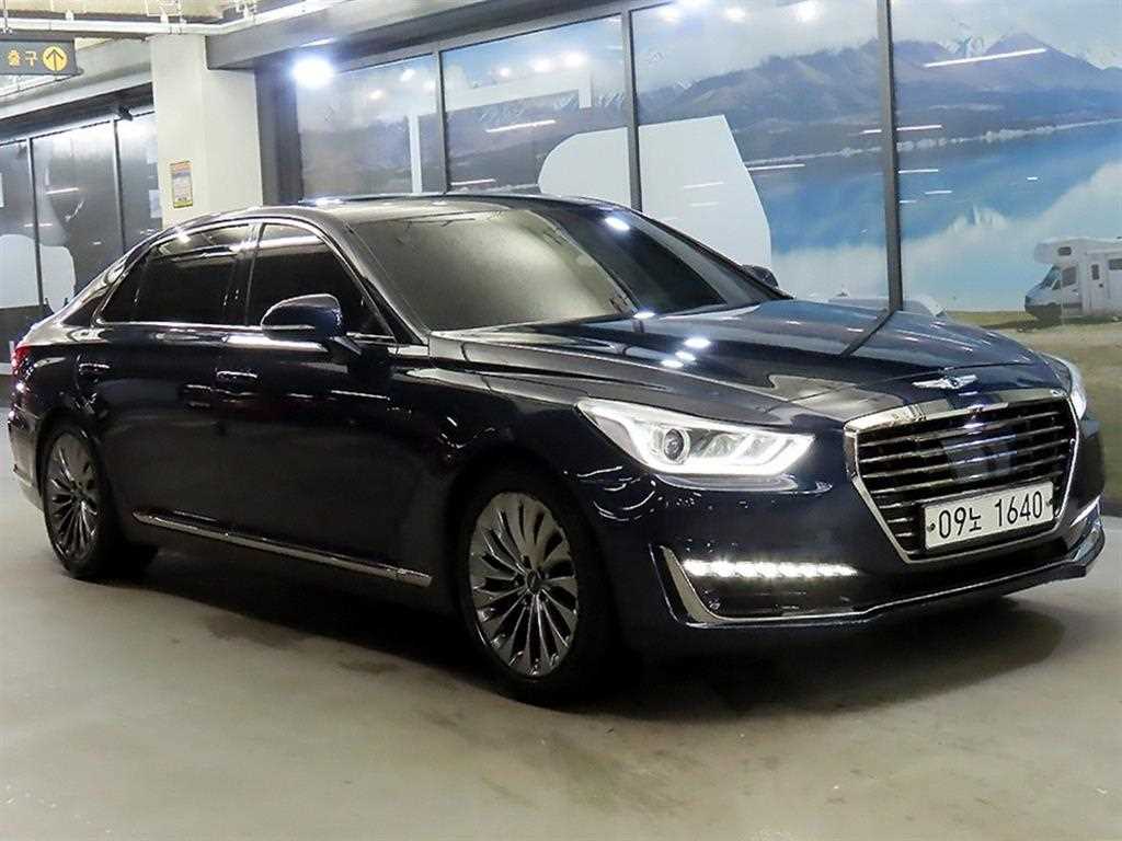 Genesis EQ900