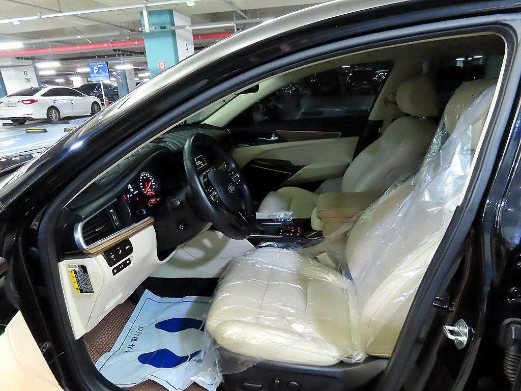 KIA K7 2016 — Zona Franca Iquique
