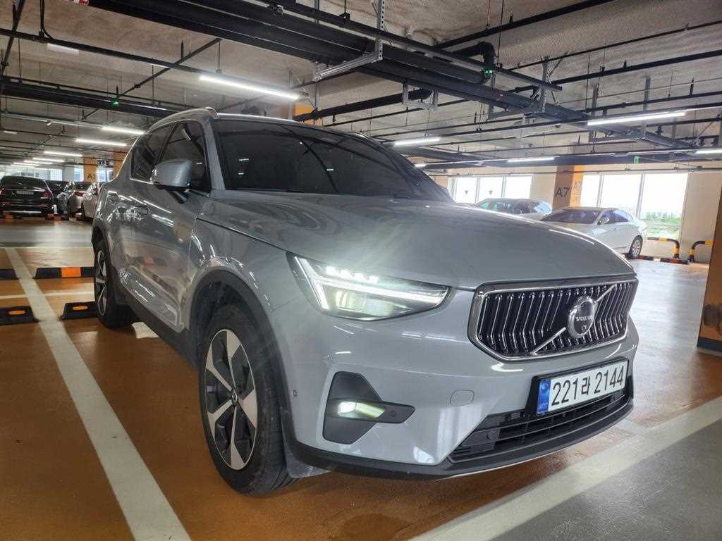 Volvo XC40 2025 — Zona Franca Iquique