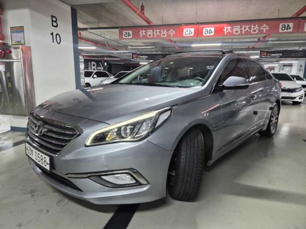 HYUNDAI Sonata