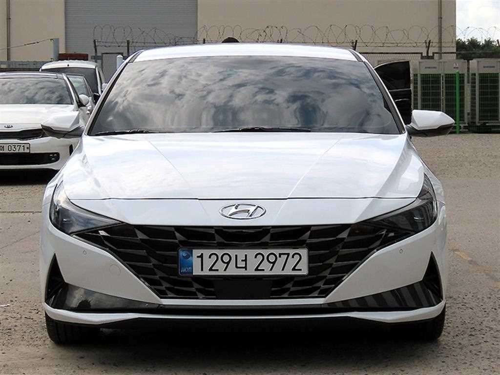 HYUNDAI Avante 2020 — Zona Franca Iquique