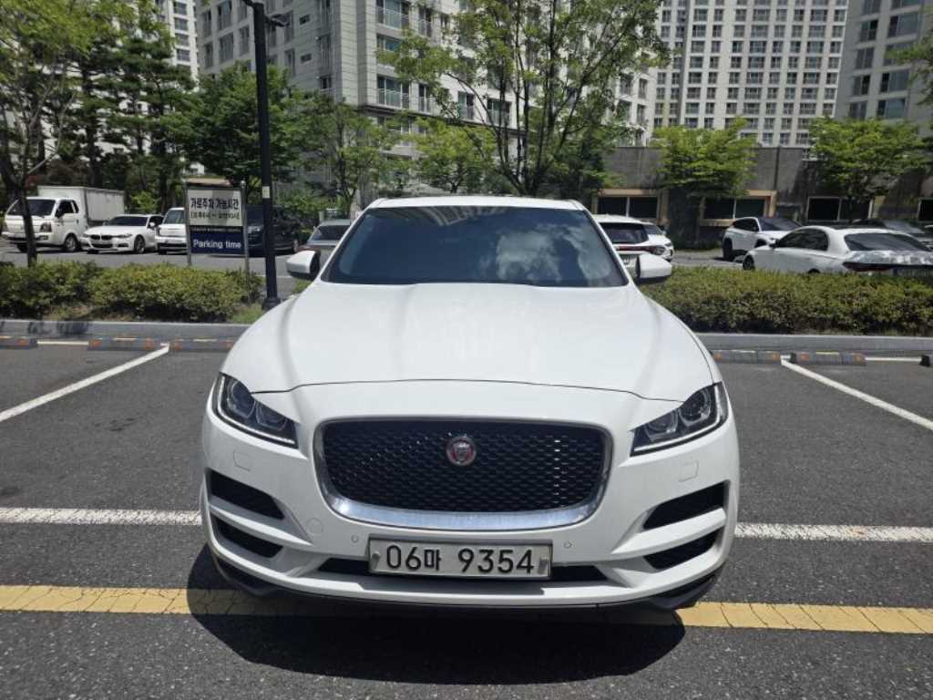 Jaguar F-PACE