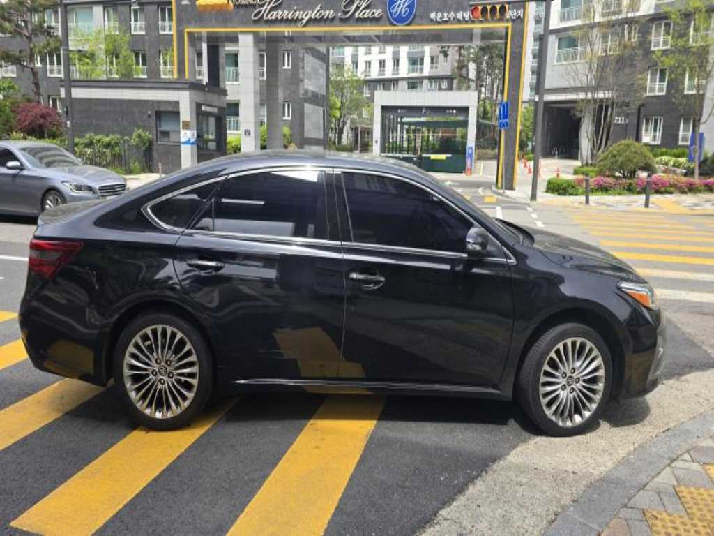 Toyota Avalon
