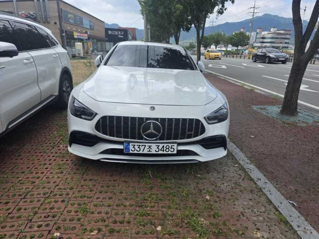Mercedes Benz AMG GT