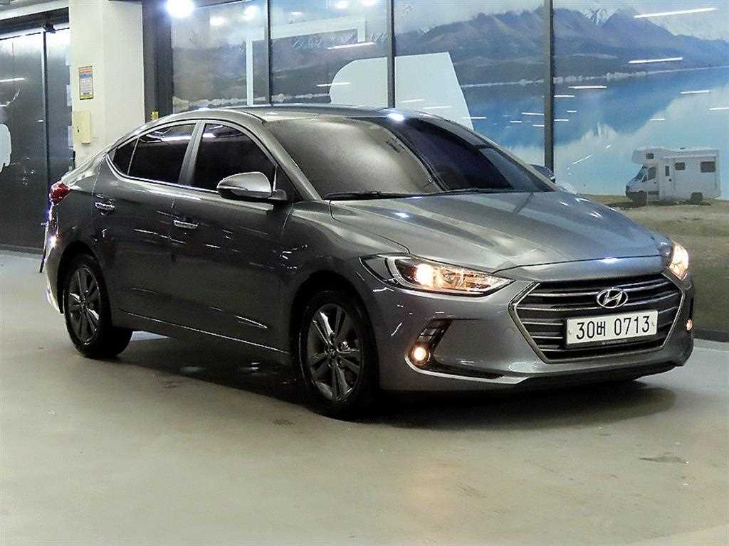 HYUNDAI Avante