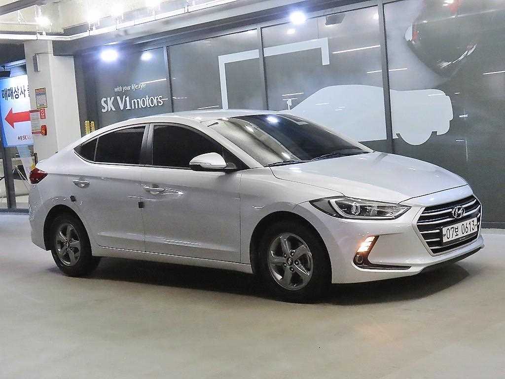 HYUNDAI Avante
