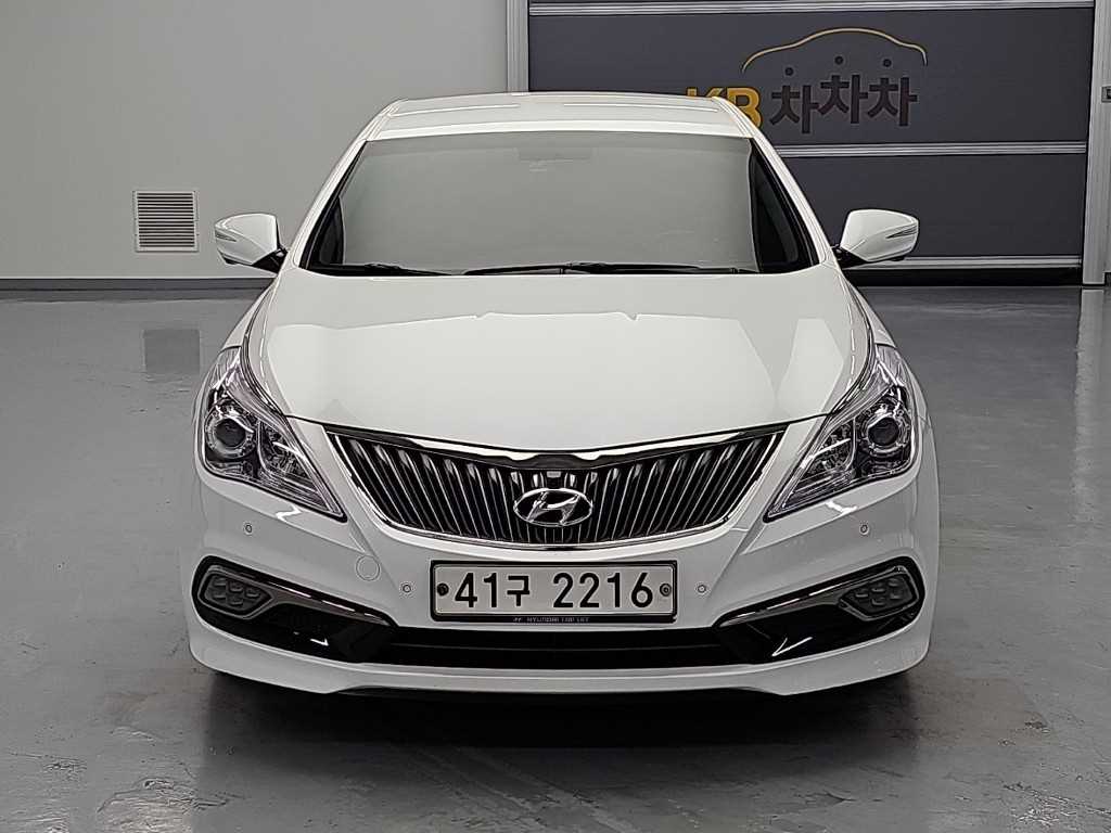 HYUNDAI Grandeur 2015 — Zona Franca Iquique
