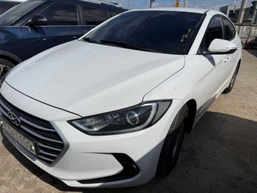 HYUNDAI Avante
