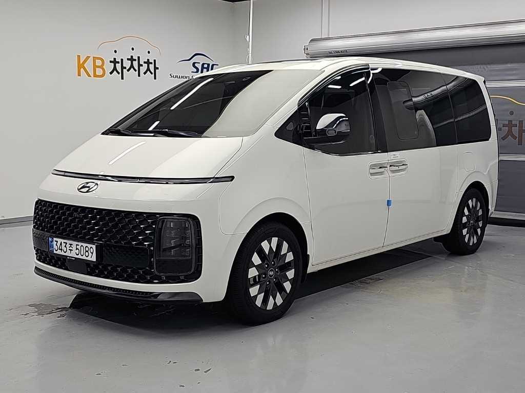 HYUNDAI Staria 2022 — Zona Franca Iquique