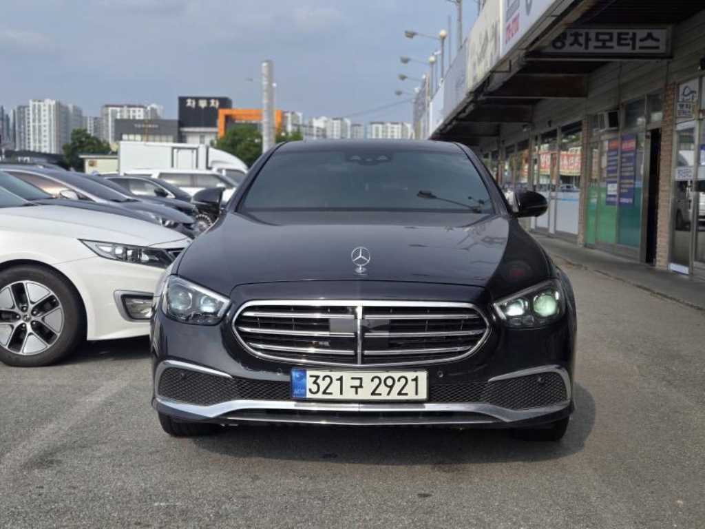 Mercedes Benz E class 2021 — Zona Franca Iquique