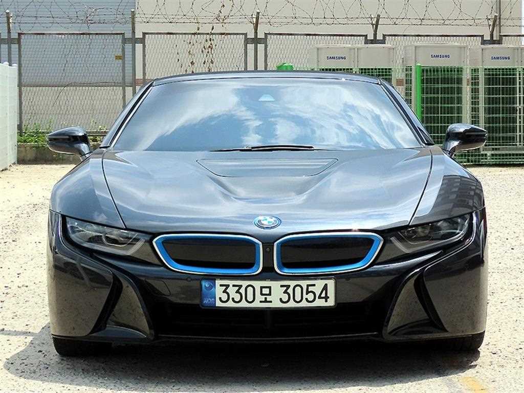 BMW i8