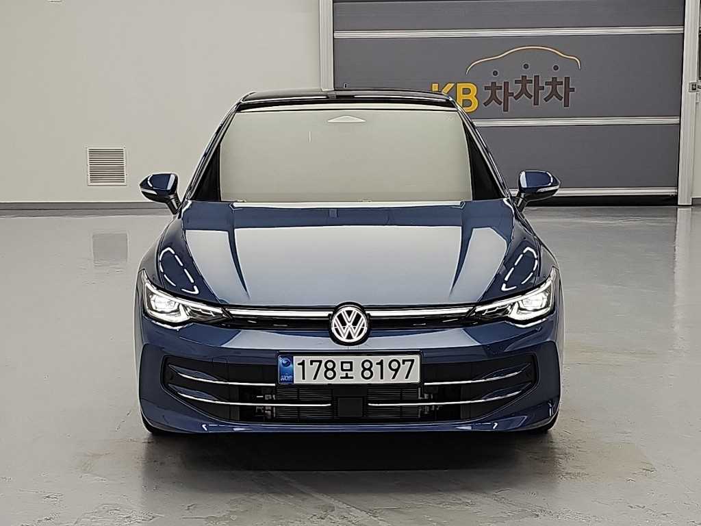 Volkswagen Golf 2026 — Zona Franca Iquique