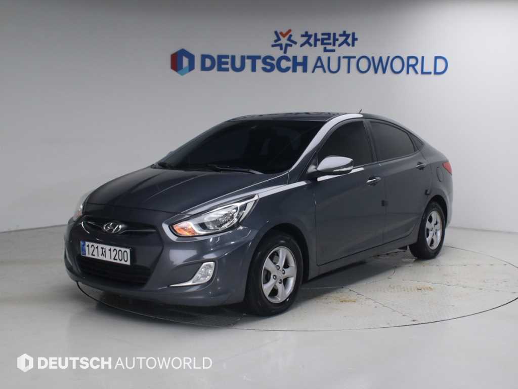 HYUNDAI Accent