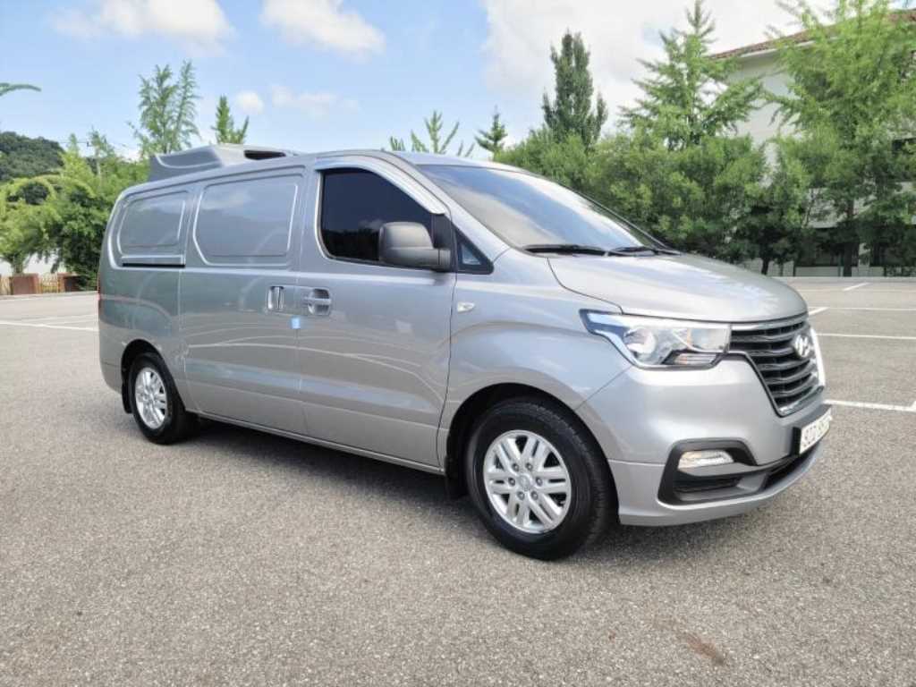HYUNDAI Starex 2021 — Zona Franca Iquique
