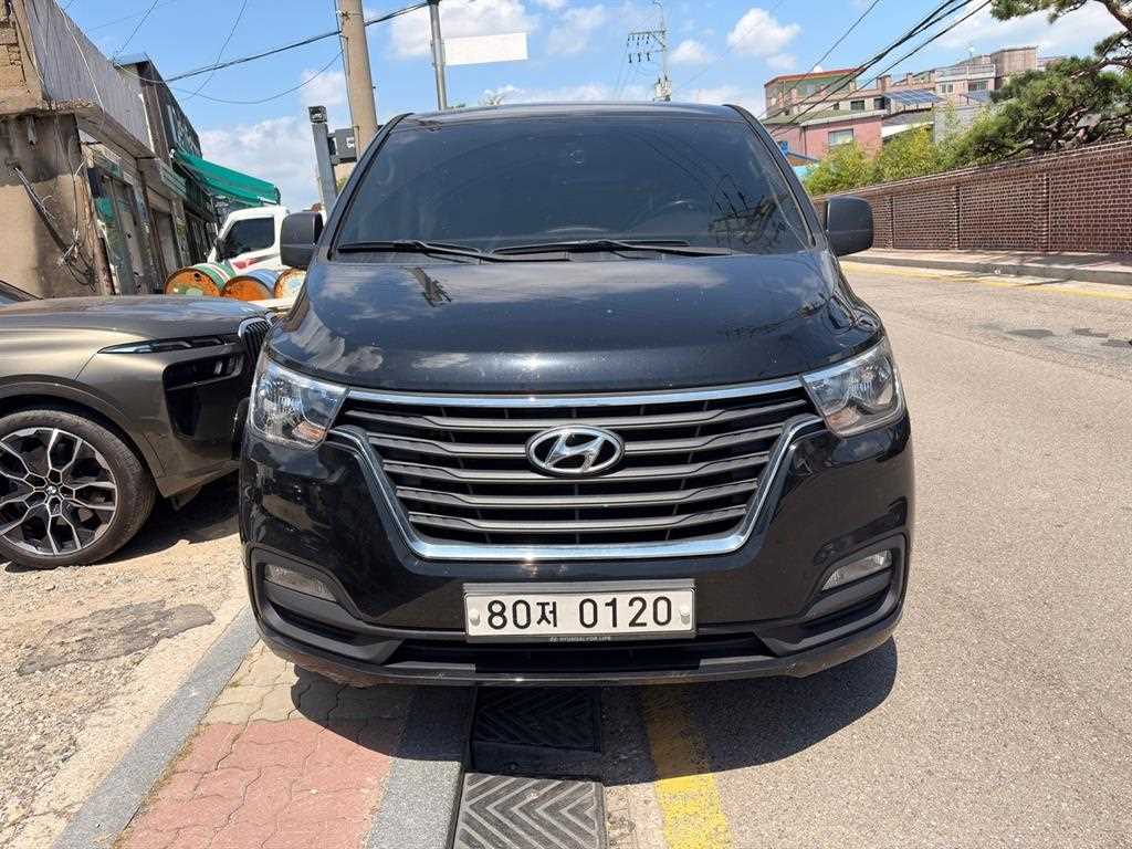 HYUNDAI Starex 2020 — Zona Franca Iquique