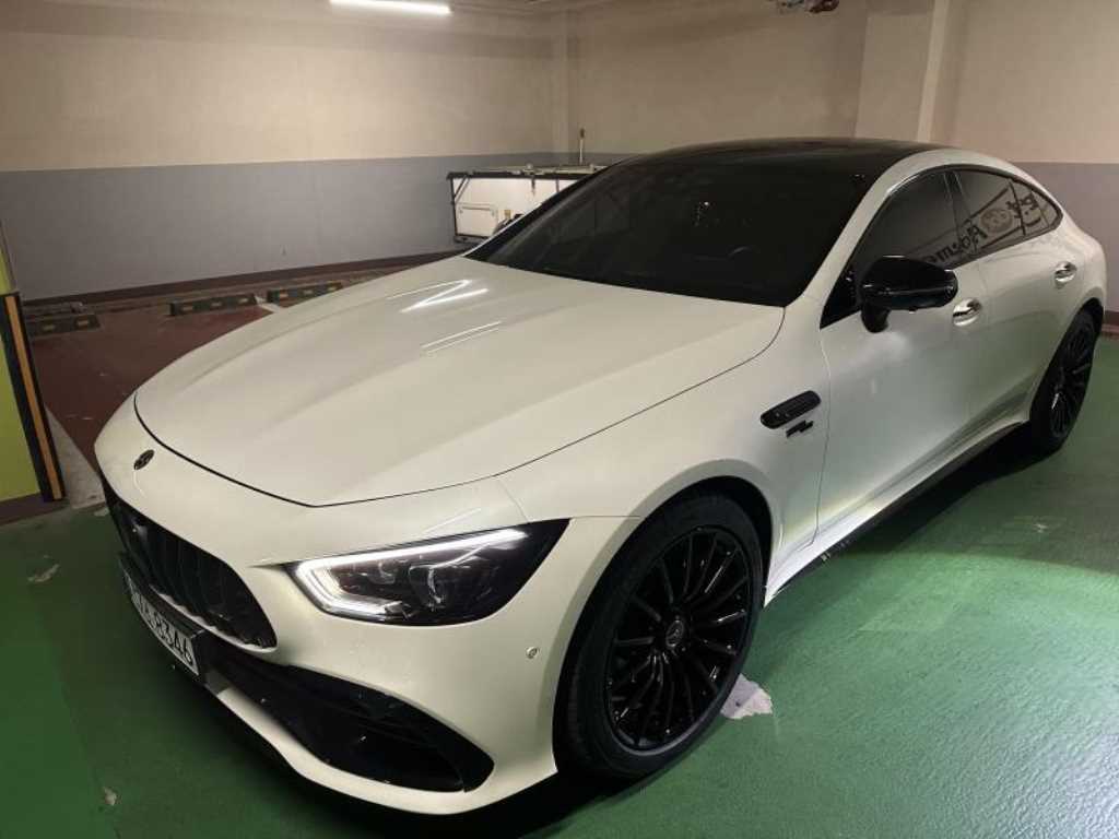 Mercedes Benz AMG GT