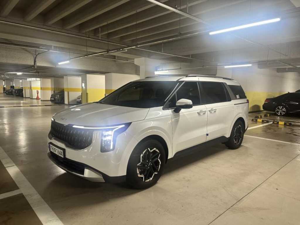 KIA Carnival 2024 — Zona Franca Iquique