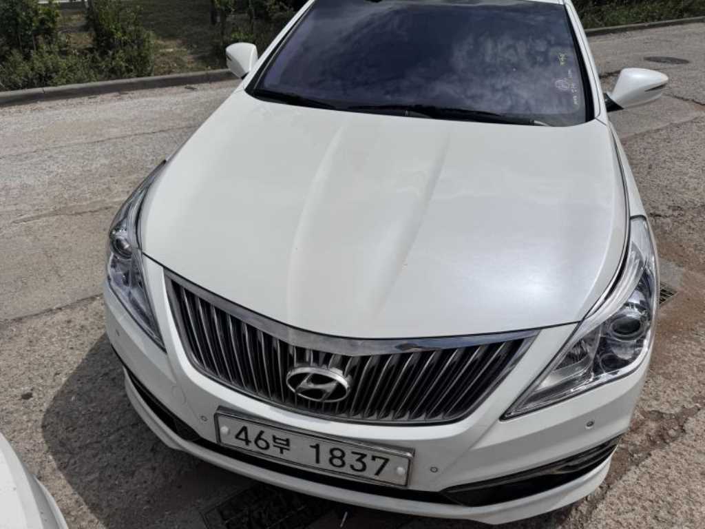 HYUNDAI Grandeur 2014 — Zona Franca Iquique