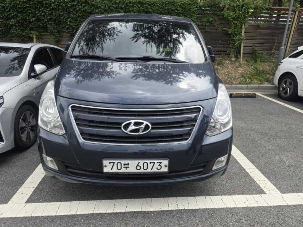HYUNDAI Starex 2017 — Zona Franca Iquique