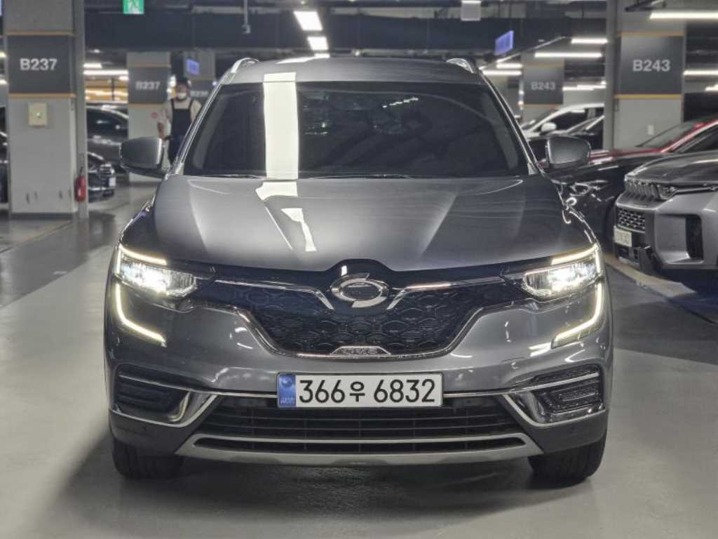 SAMSUNG QM6