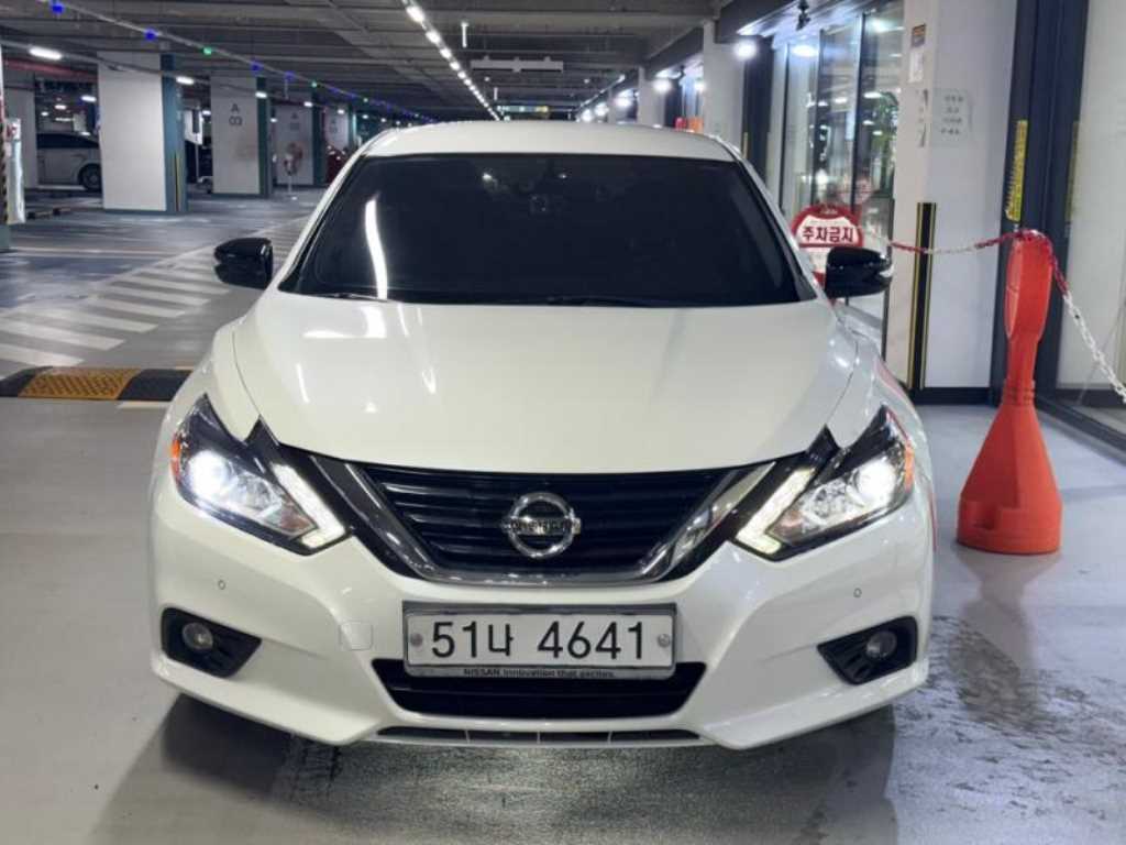 Nissan Altima