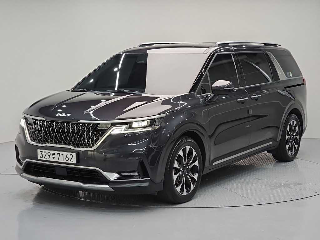 KIA Carnival 2022 — Zona Franca Iquique