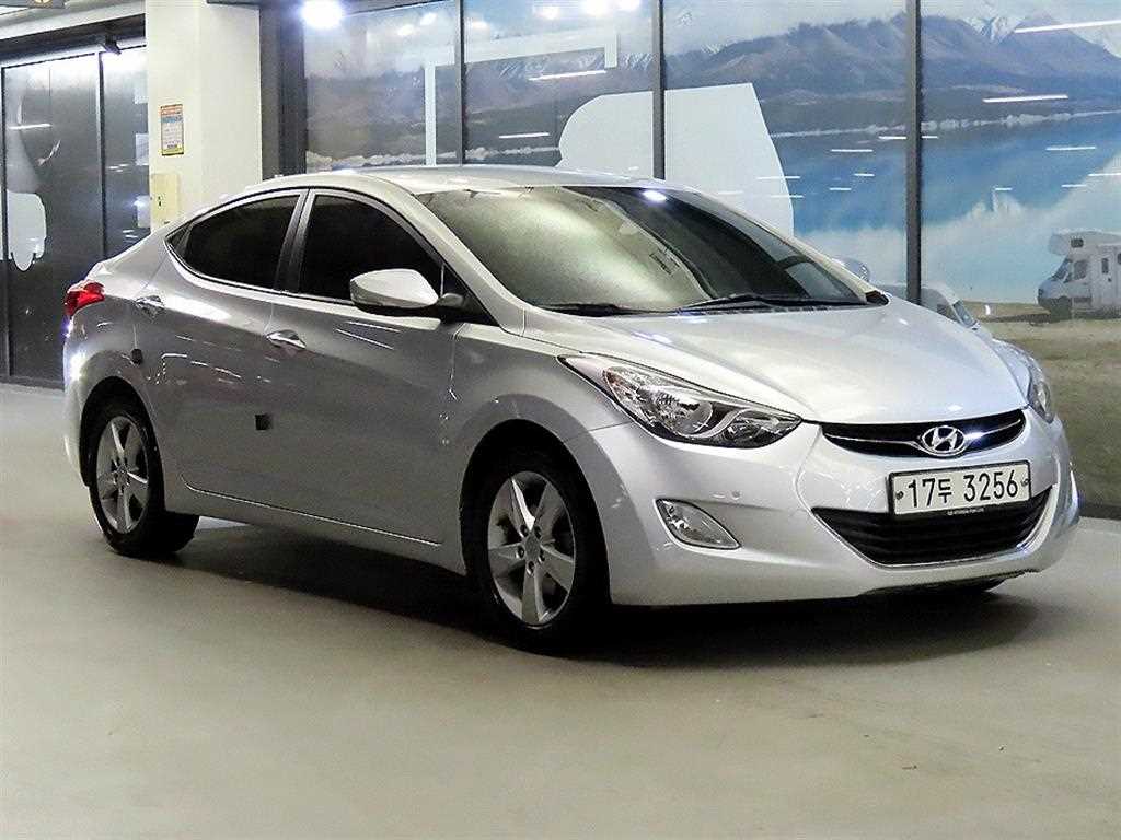 HYUNDAI Avante
