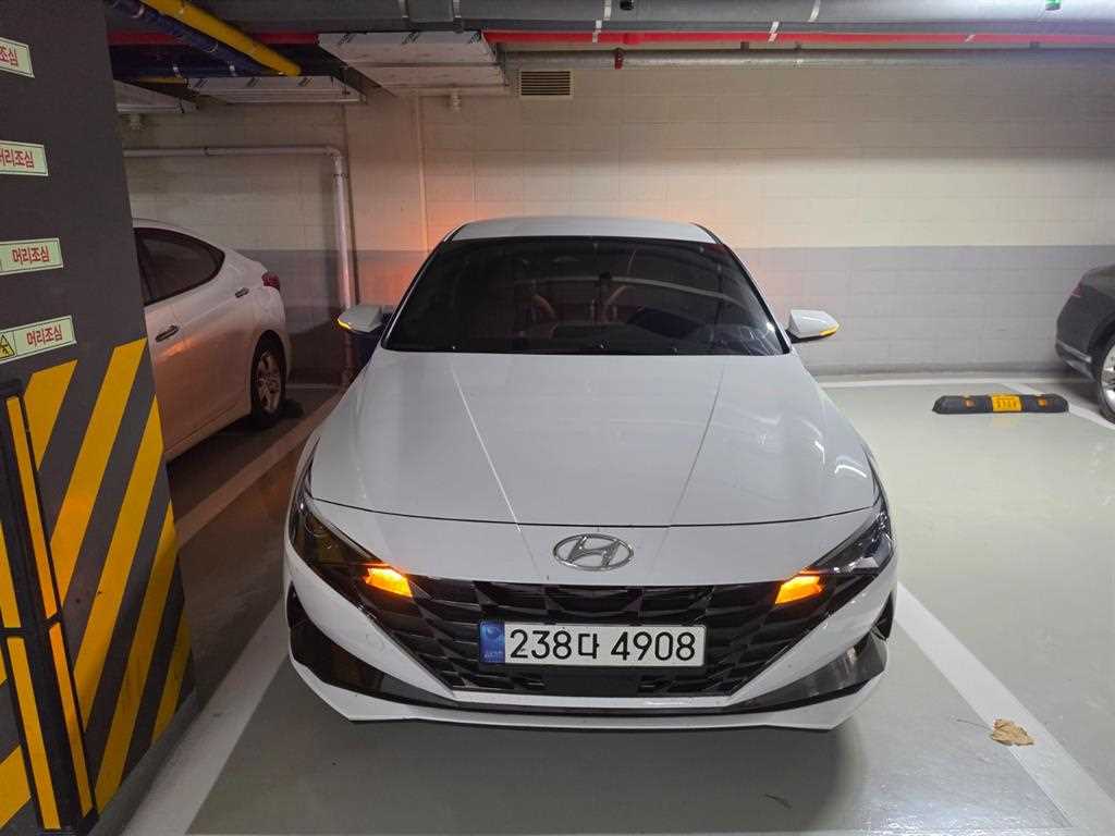 HYUNDAI Avante