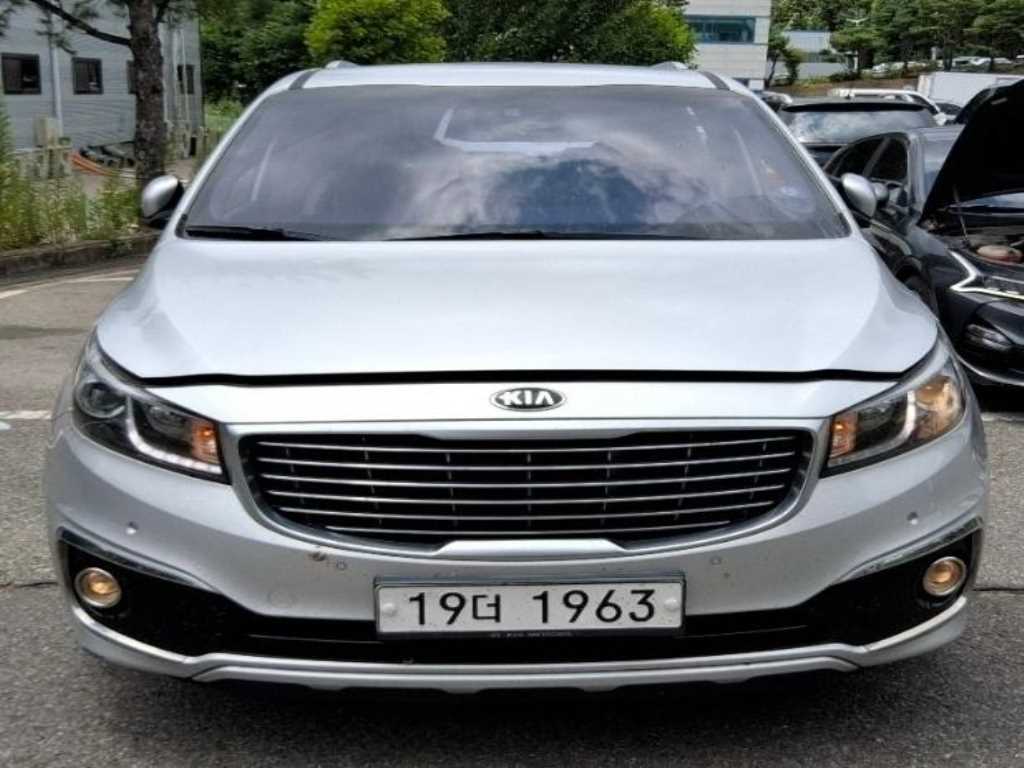 KIA Carnival 2014 — Zona Franca Iquique