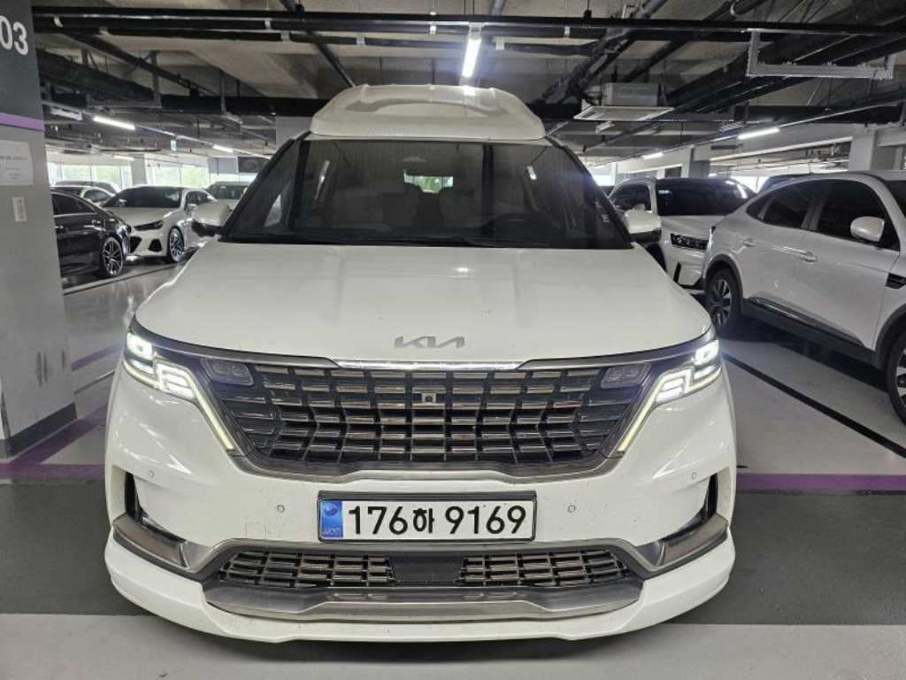 KIA Carnival 2023 — Zona Franca Iquique